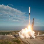 SpaceX lance des satellites Starlink en orbite après un avortement de lancement rare.