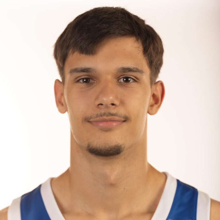 Andréa Samat, joueur du Stade Rochelais Basket, sélectionné en équipe de France U21 3×3.