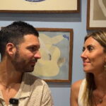 Laury et Antonin, tatouage commun en Italie : un symbole de leur voyage partagé.