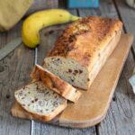 Banana bread à la banane et avoine : une collation saine avant le sport.