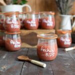 Recette de compote de pêches en bocal : méthode simple pour des conserves maison.