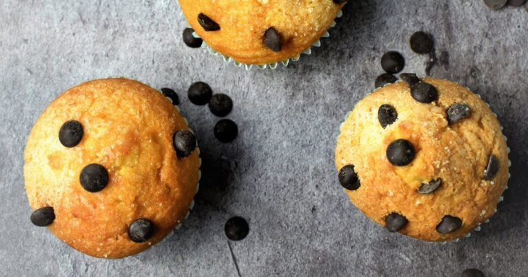 Recette de muffins au yaourt grec et à l’huile d’olive pour un goût méditerranéen authentique
