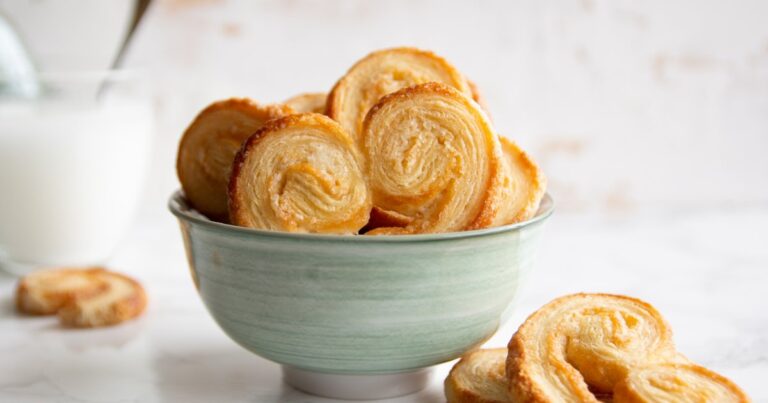 Recette de palmiers feuilletés au fromage : une spécialité française à réaliser facilement