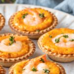 Recette de tartelettes aux crevettes et fromage : un plat apprécié dans la cuisine française.