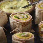 Recette de wraps roulés au jambon, cheddar et laitue pour un repas rapide et équilibré