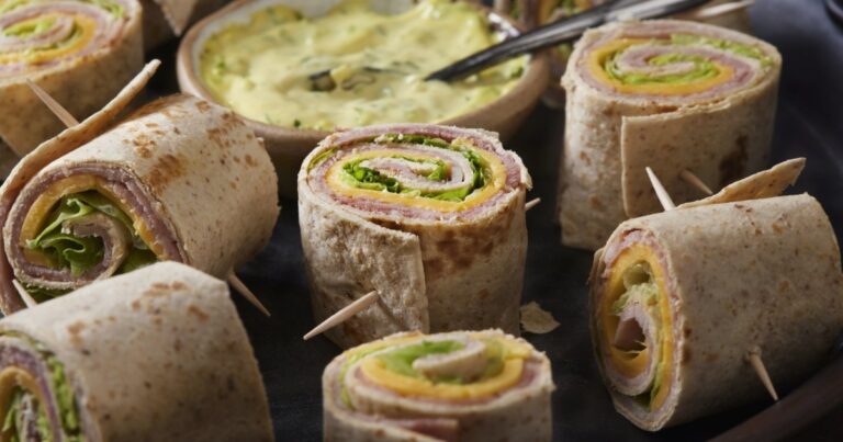 Recette de wraps roulés au jambon, cheddar et laitue pour un repas rapide et équilibré