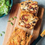 15 recettes de cakes salés pour l&rsquo;été à découvrir dans la cuisine française.