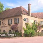 Rouverture possible du Relais Fleuri, une avancée pour l’économie locale après le divorce de Julien Cohen.
