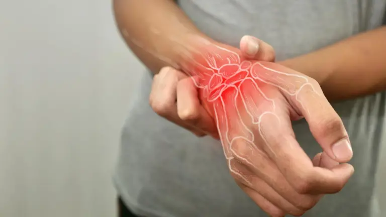 Un composé naturel pourrait cibler l’origine de la polyarthrite rhumatoïde.