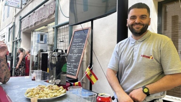 Robin Carrasco inaugure Extremadura, un espace culturel à Pélissanne, Espagne.