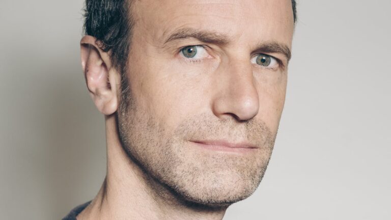 Romain Lemire publie ‘Clément’, un récit engagé sur des enjeux sociétaux contemporains