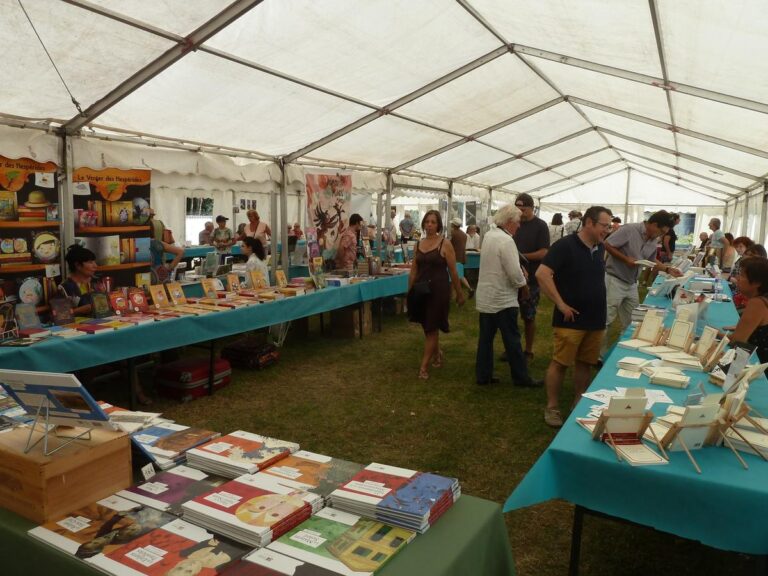 Mortagne-sur-Gironde : le festival Lire en estuaire met en avant littérature et gastronomie.