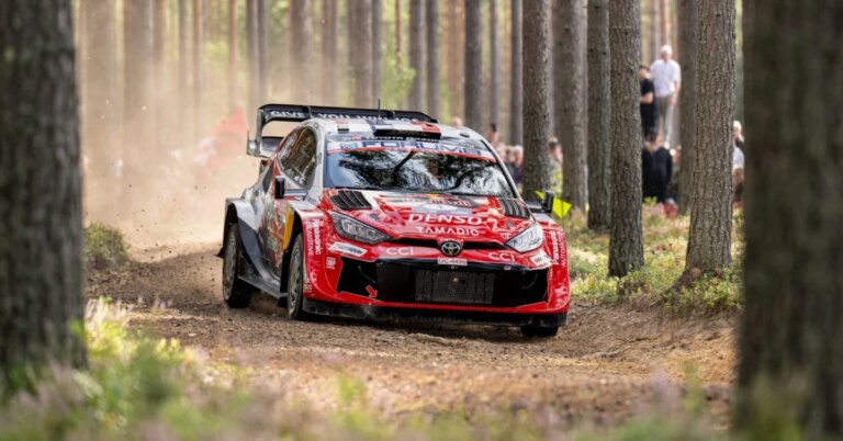 WRC Finlande : Ogier renforce sa position de leader après la dernière étape du rallye.