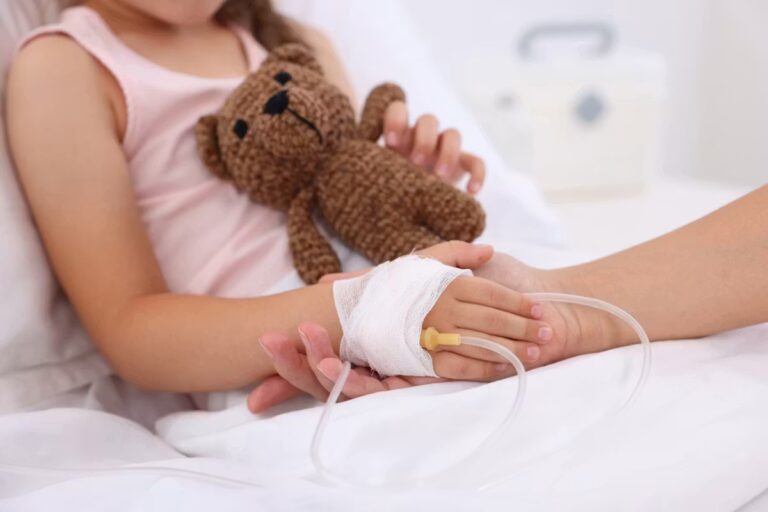 Mort de Shiloh, 13 ans, d’un cancer du sein : ses parents poursuivent leur lutte.