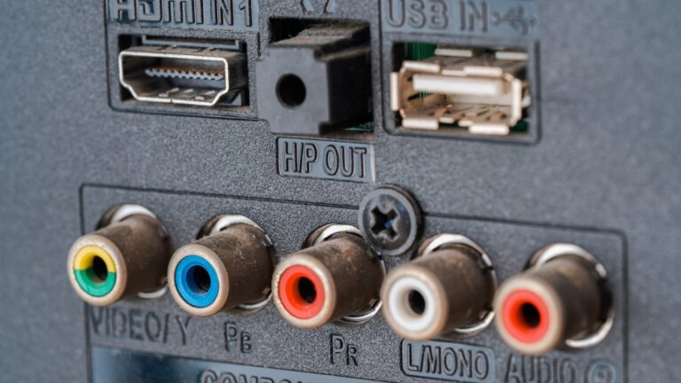 Utilisation du port USB de la télévision : quatre méthodes pratiques pour les utilisateurs.