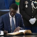 Diomaye Limoge Ngagne Demba Touré, Toussaint Manga et Aida Mbodj abordent les enjeux sociaux au Sénégal.