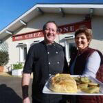 Vacances dans les Landes : Chez Simone, un restaurant emblématique de la gastronomie locale.