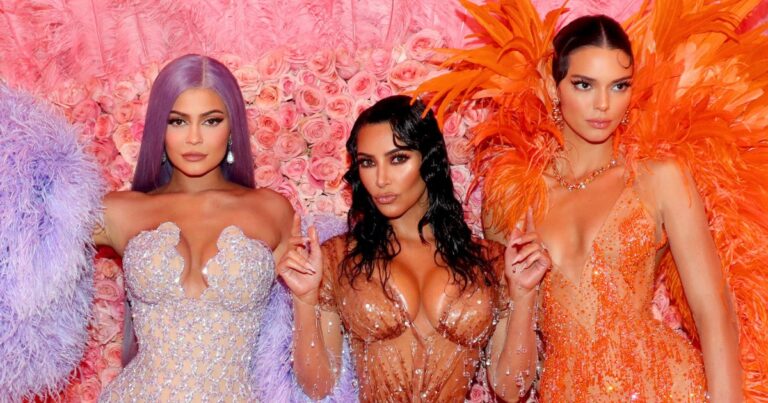 Les Hadid, Olsen et Kardashian : sœurs influentes dans l’industrie de la mode mondiale.