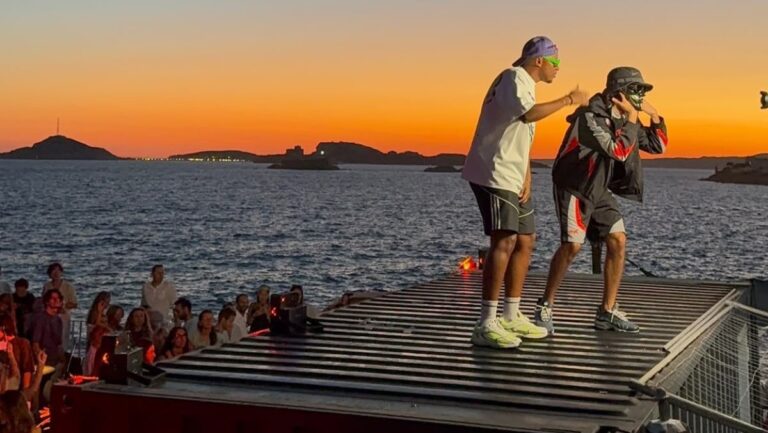 Soprano et TK dévoilent un clip filmé sur la Corniche, mettant en avant Marseille.
