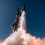 SpaceX Starship réussit son 13e vol d’essai avec des résultats significatifs pour l’avenir des missions spatiales.