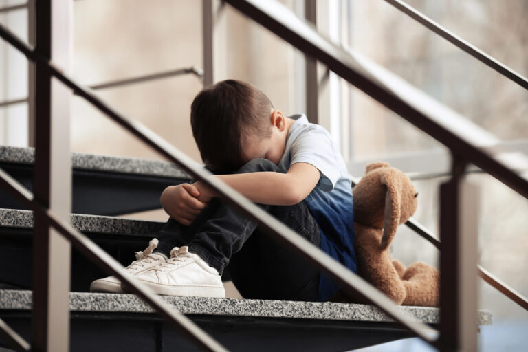 Enfance : 20 propositions pour établir une chaîne de protection continue en France