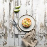 Recette de tartare de saumon à la pomme verte et au gingembre pour un repas frais et léger
