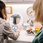 Cuisiner pour 10 personnes au Thermomix : clés d&rsquo;une organisation efficace en cuisine.