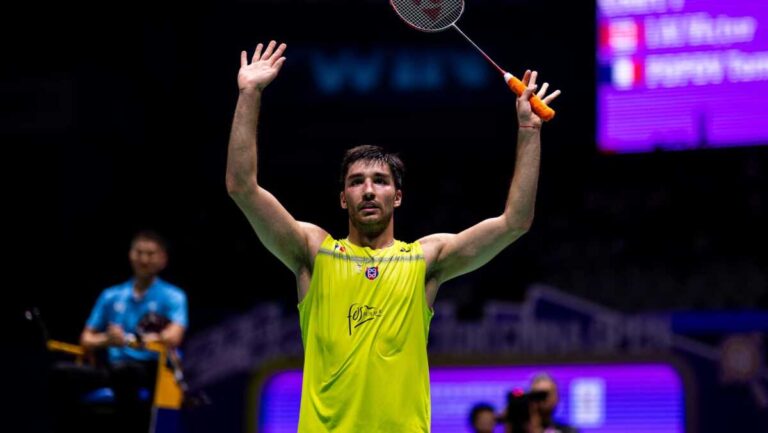 Toma Junior Popov atteint la finale de l’Open de Chine en badminton.