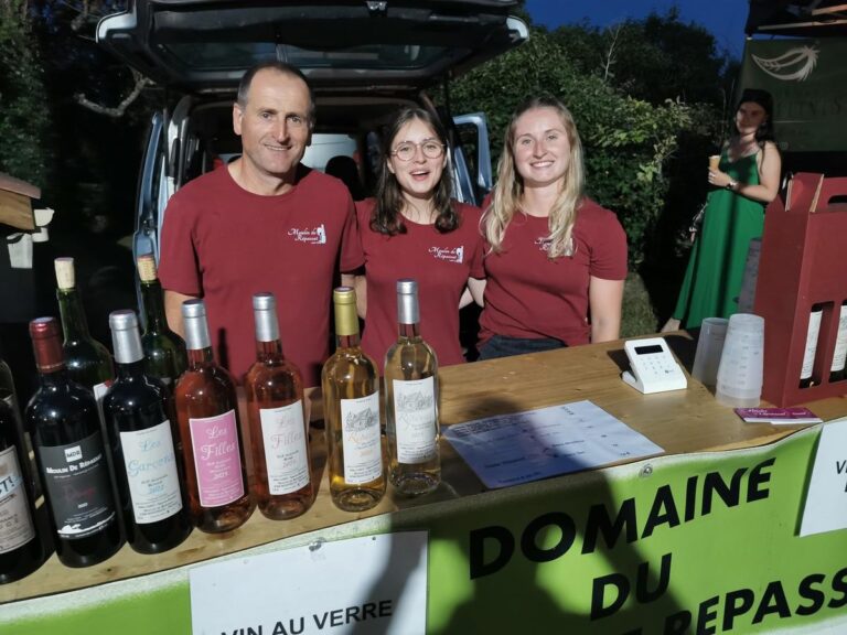 Retour des marchés gourmands à Montpezat sur l’esplanade du moulin du Capech.