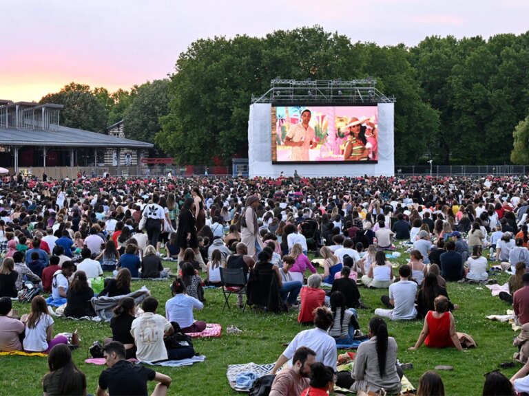 Cinéma en plein air à Paris : projections estivales du quai Branly à La Villette