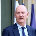 Le gouvernement annonce des économies face à un dérapage du déficit public.