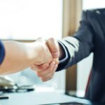 Russell Investments racheté par B Capital et Calpers, changement stratégique en cours.