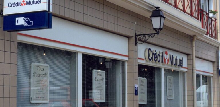 Le Crédit Mutuel Alliance Fédérale augmente ses revenus grâce à OLB, sans impact sur ses résultats.