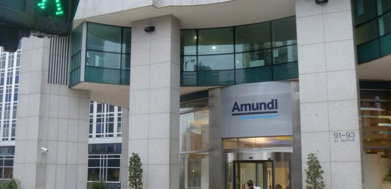 Amundi prévoit une plus-value de 300 millions d’euros suite à l’IPO de SBI FM.