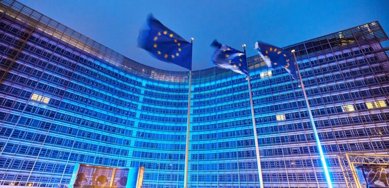 Consultation sur MiCA à Bruxelles prolongée jusqu’à fin septembre pour les parties prenantes.