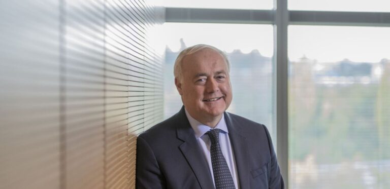 Correction attendue sur le marché de l’IA, selon Jean-Marc Chéry de STMicro.