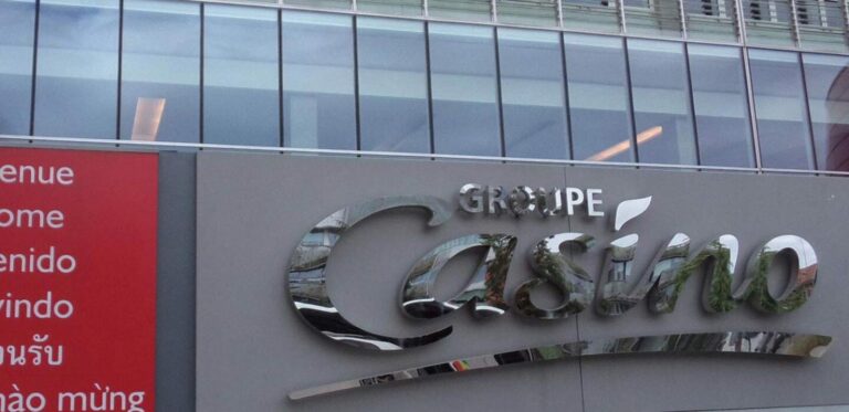 Casino privilégie le plan de Daniel Kretinsky face aux revendications de ses créanciers.