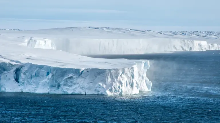 Antarctique : des décennies pour préparer les côtes aux risques de montée des eaux.