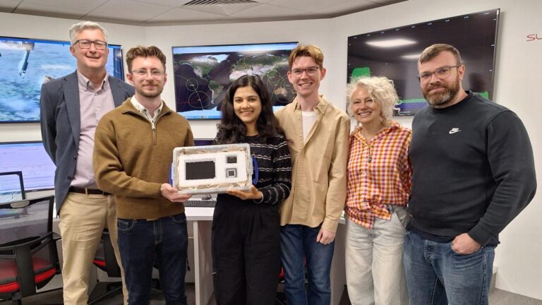 Vantablack : une solution pour atténuer la pollution lumineuse des satellites.