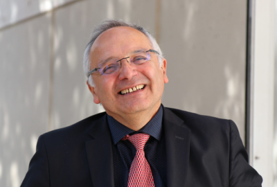 À Marseille, élus et experts discutent d’une ville vivable et équitable pour tous.