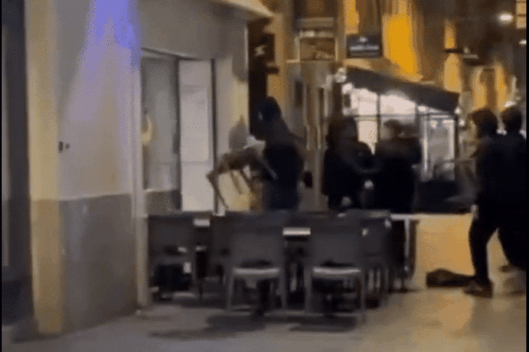 Deux jeunes liés à l’extrême droite condamnés pour violences en France.