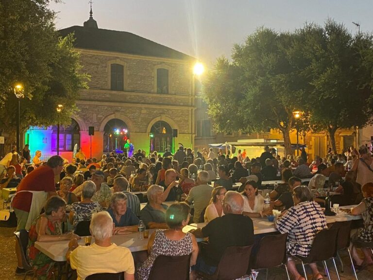 Saint-Étienne-de-Fougères organise un marché gourmand et musical pour promouvoir le terroir local.