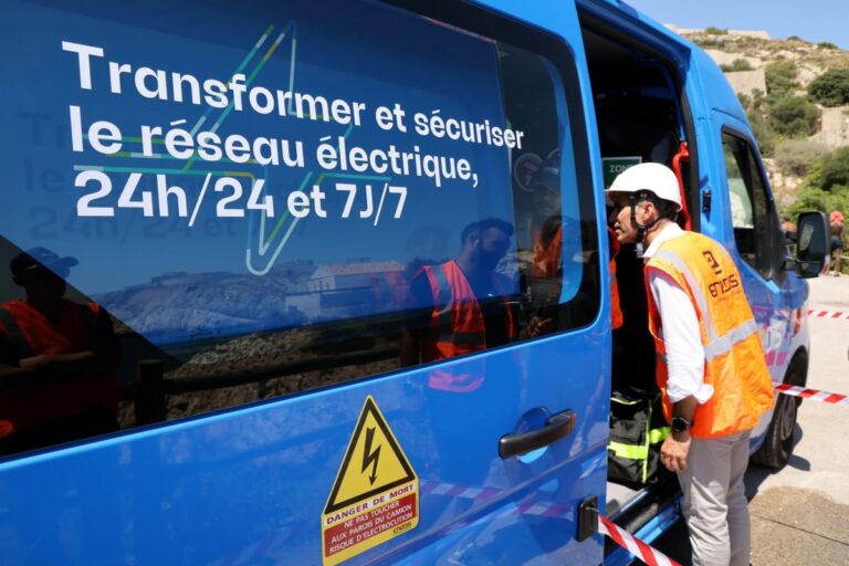 Incendies à Lançon et Rognac : 10 000 foyers sans électricité entre Marignane et Vitrolles