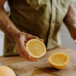 Vitamine C : les experts évaluent son efficacité contre le rhume selon des études récentes.