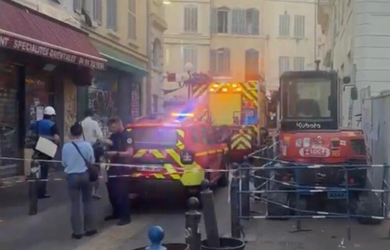Risque d’effondrement rue d’Aubagne : fissures sur un immeuble, évacuations en cours.