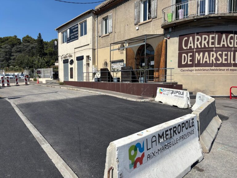 Marseille : fermeture prolongée d’une route suscite l’agacement des commerçants
