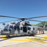 Embarquement d’un hélicoptère Caracal pour une mission de surveillance au-dessus de Paris.