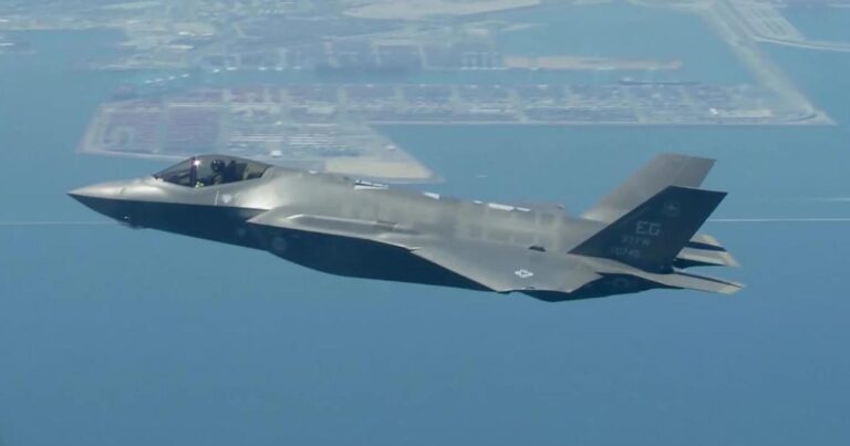 Achat des avions F-35 : retombées économiques pour le secteur de la défense en hausse.