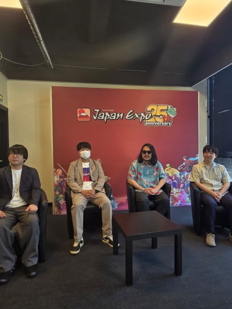 Yuki Suenaga et Takamasa Moue expliquent leur démarche pour écrire un manga éducatif.