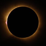 Éclipse solaire totale observée par des millions de personnes à travers le monde